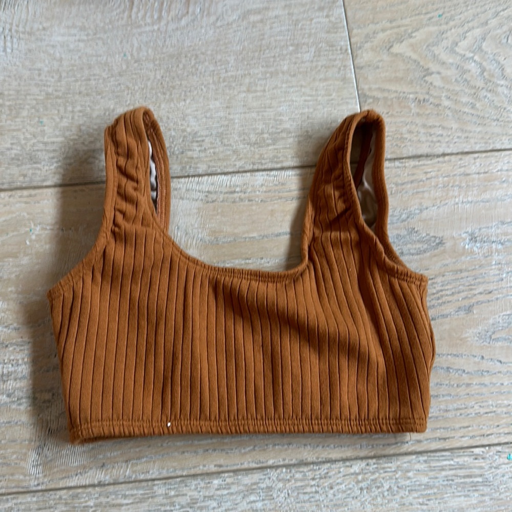LIKE NEW! Chelsea B Dance athletic top, soft ribbed rust, full lining, Youth L